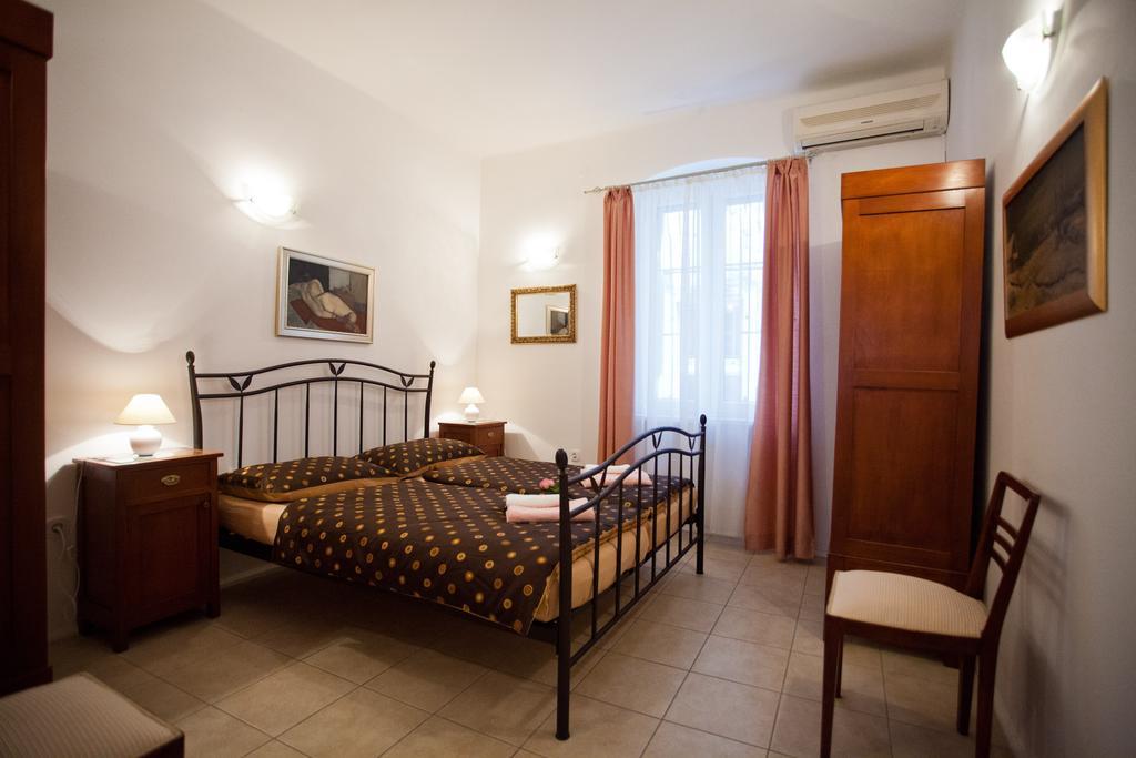 Adagio Theatre Apartment Split Zimmer foto
